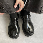 Split toe horseshoe shoes for men's thick sole Loafer shoes Tabi shoes patent leather Korean version trend casual leather shoes